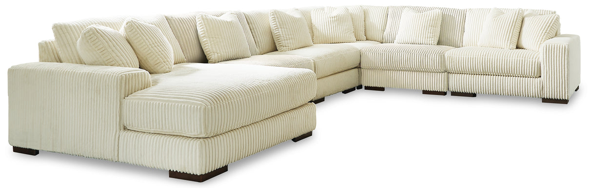 Lindyn Sectional