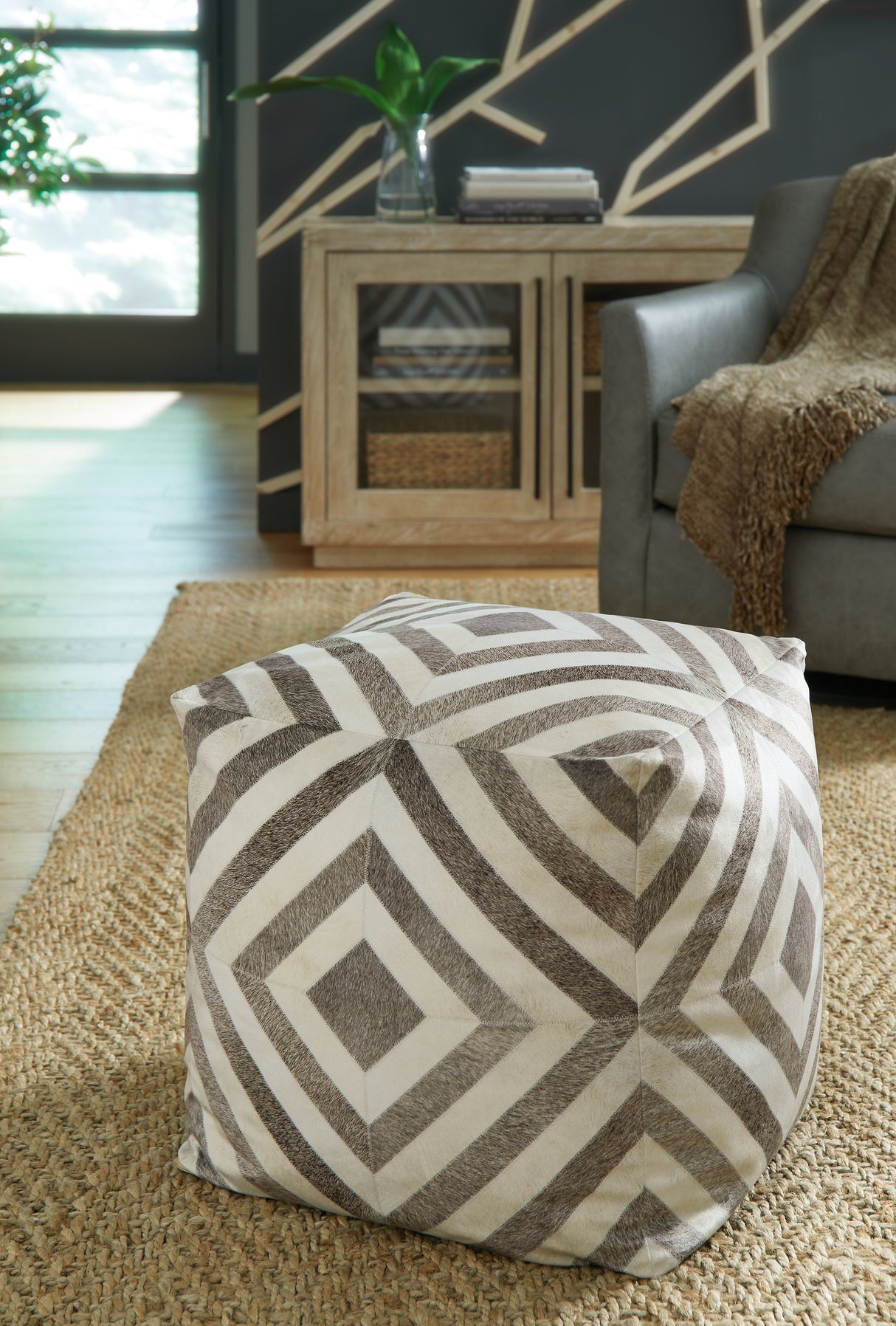 Nashville Furniture Outlets - Ashley Furniture - Hartselle Pouf - Pouf / Brown - A1000982