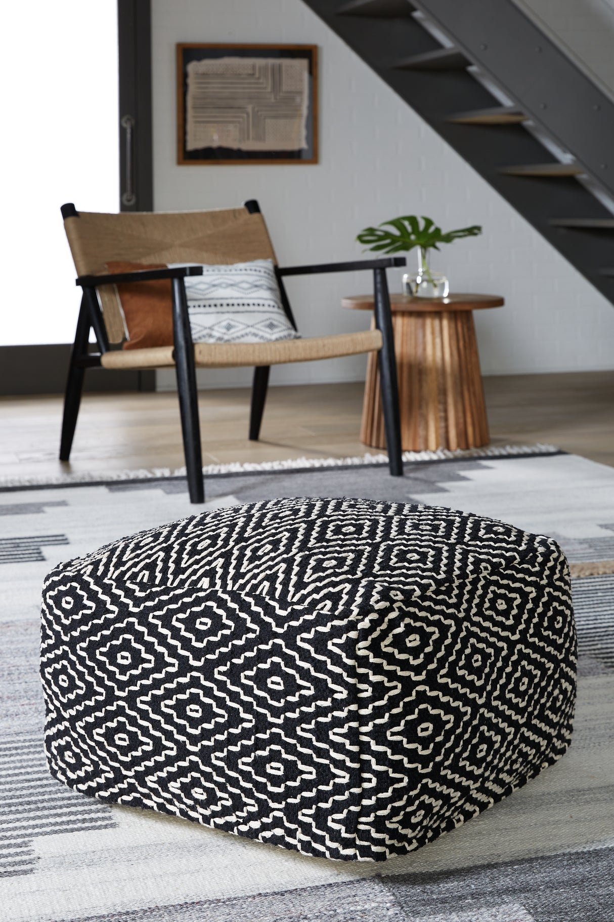 Nashville Furniture Outlets - Ashley Furniture - Jasett Pouf - Pouf / Black/Ivory - A1001058