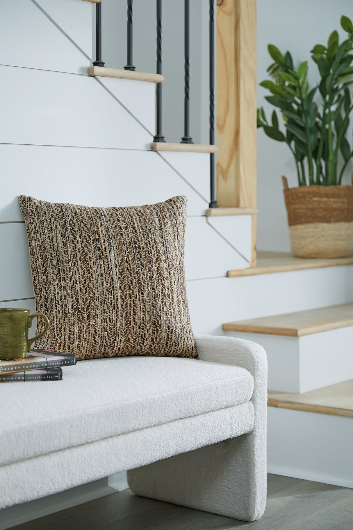 Nashville Furniture Outlets - Ashley Furniture - Jayner Pillows - Pillow (4/CS) / Multi - A1001069