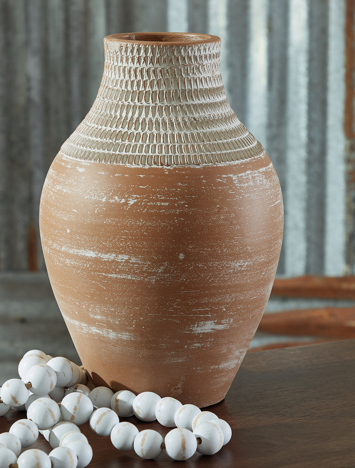Nashville Furniture Outlets - Ashley Furniture - Reclove Vase - Vase / Distressed White - A2000642