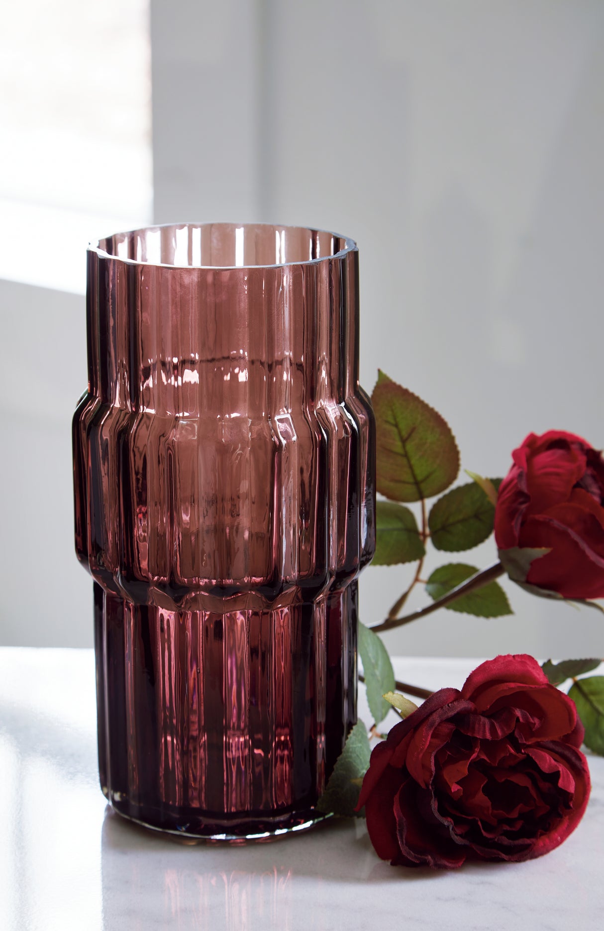 Nashville Furniture Outlets - Ashley Furniture - Dorlow Vase - Vase / Mauve - A2900024V