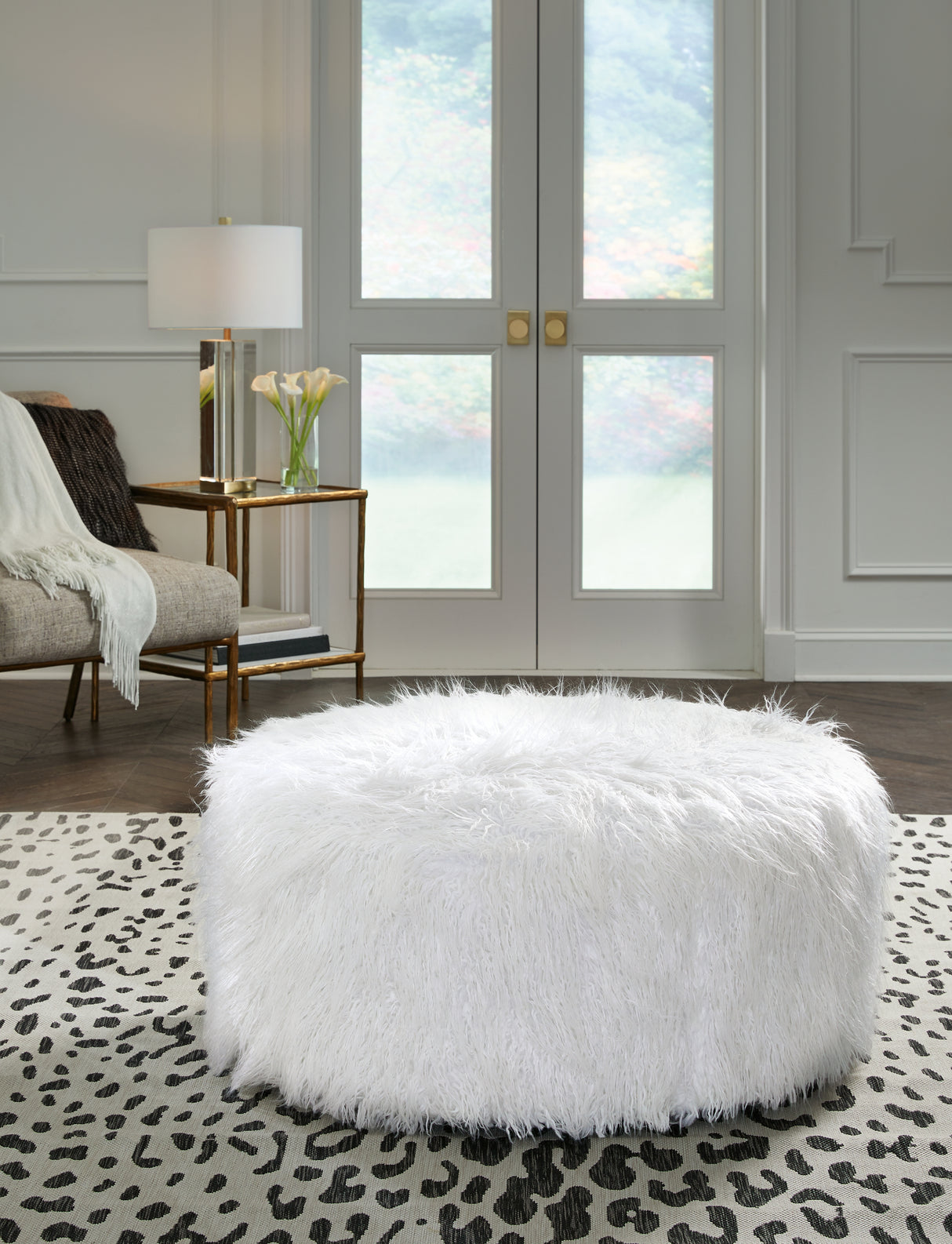 Nashville Furniture Outlets - Ashley Furniture - Galice Living Room - Oversized Accent Ottoman / White - A3000334