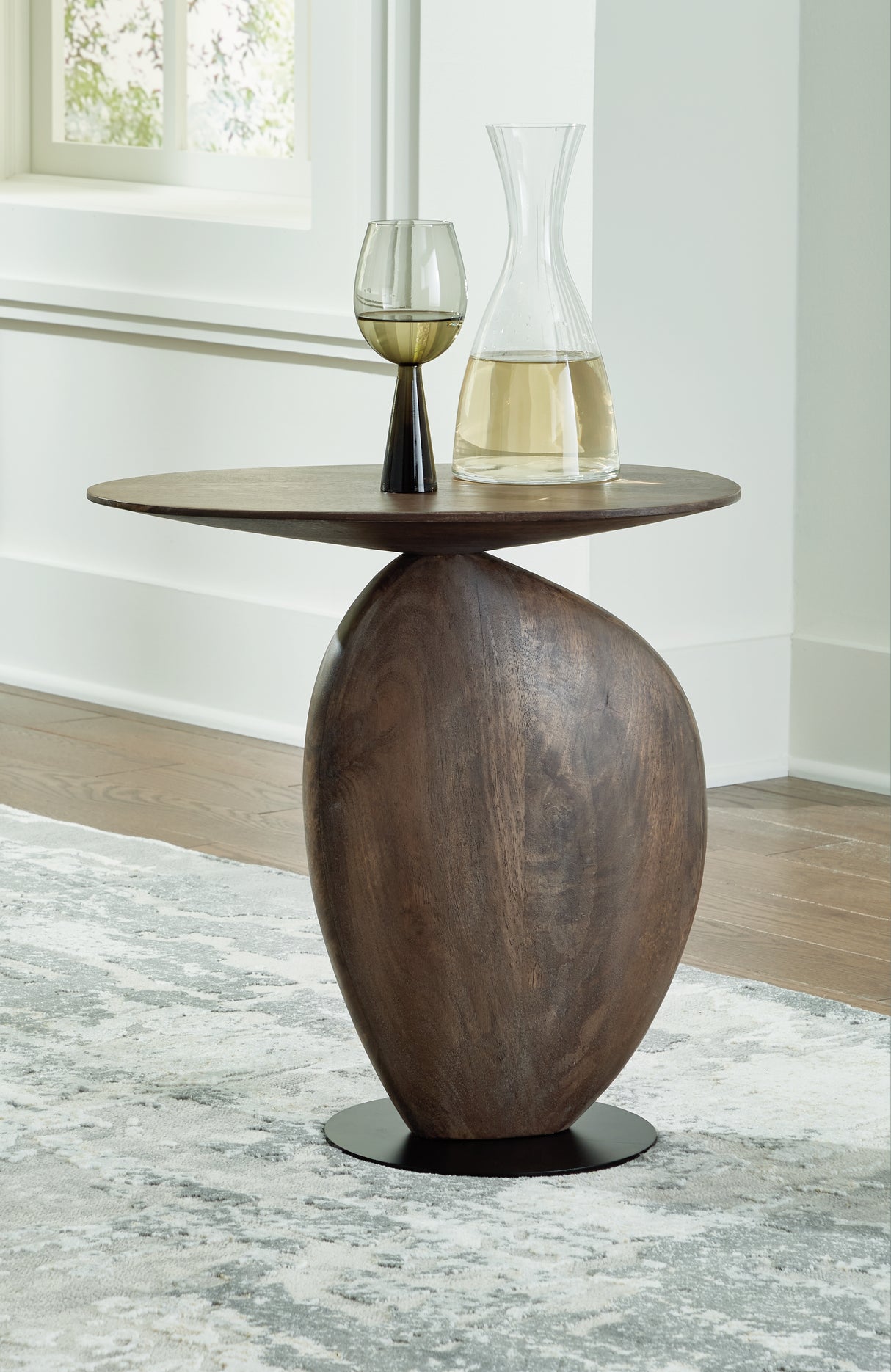 Nashville Furniture Outlets - Ashley Furniture - Cormmet Accent Table - Accent Table / Brown/Black - A4000612