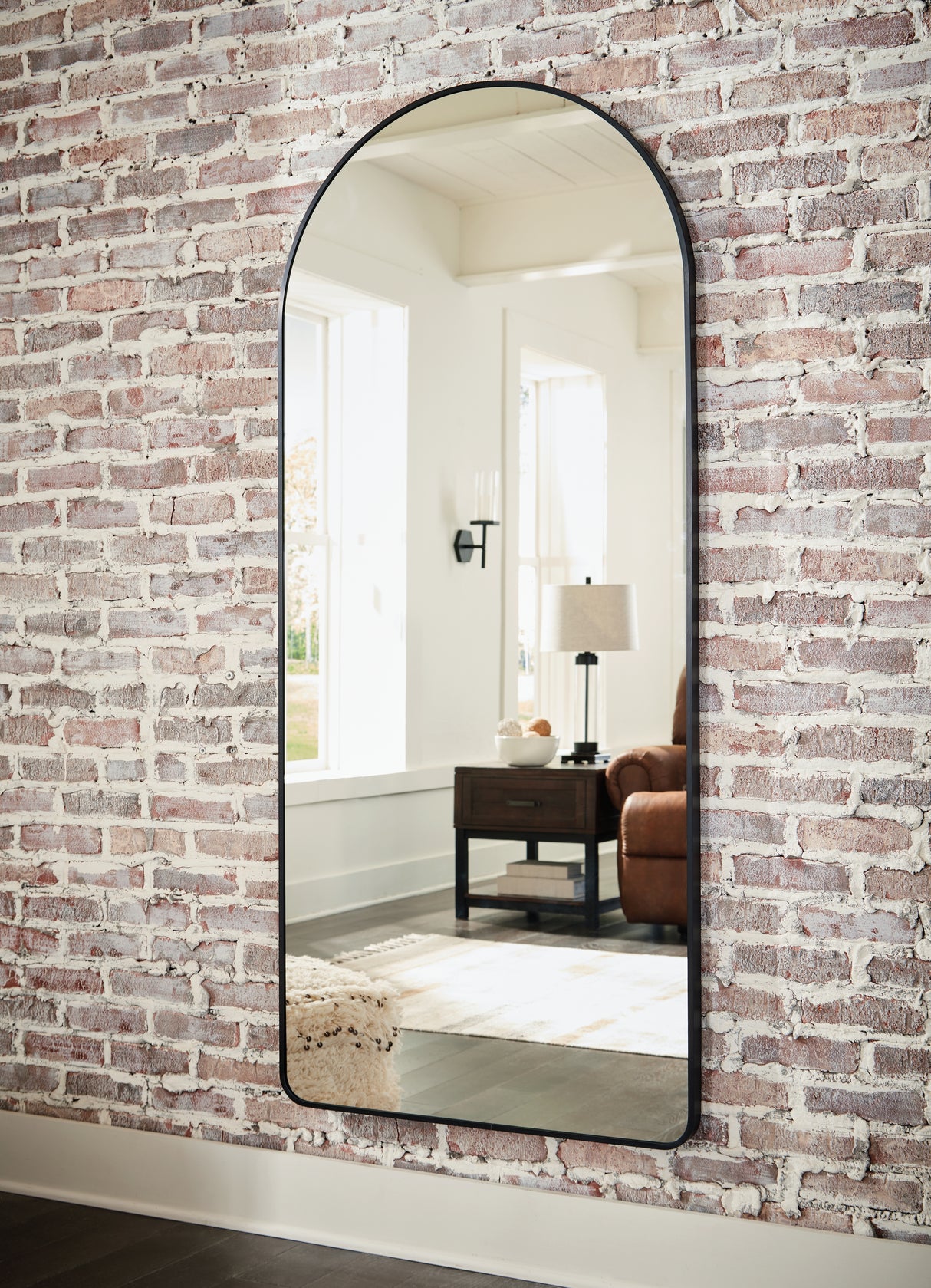 Nashville Furniture Outlets - Ashley Furniture - Sethall Mirror - Floor Mirror / Black - A8010307