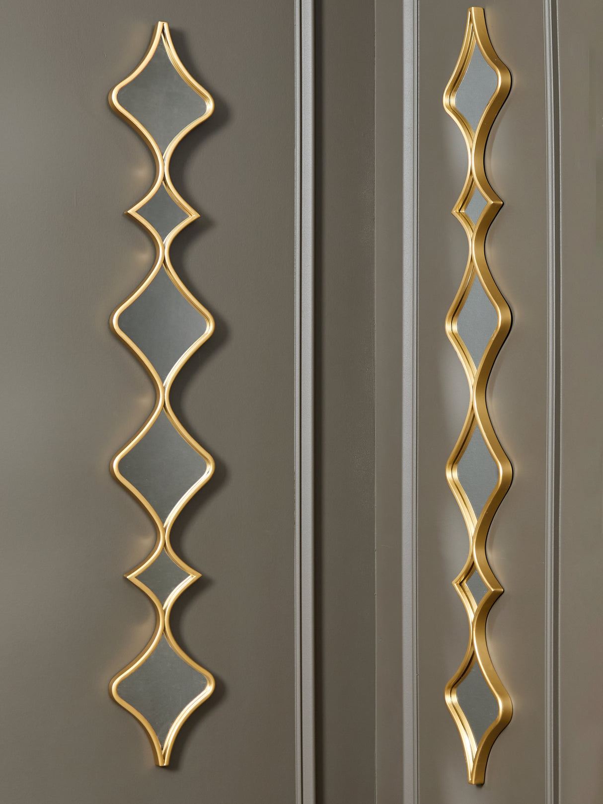 Nashville Furniture Outlets - Ashley Furniture - Harriswood Mirror - Accent Mirror Set (Set of 2) / Gold Finish - A8010354