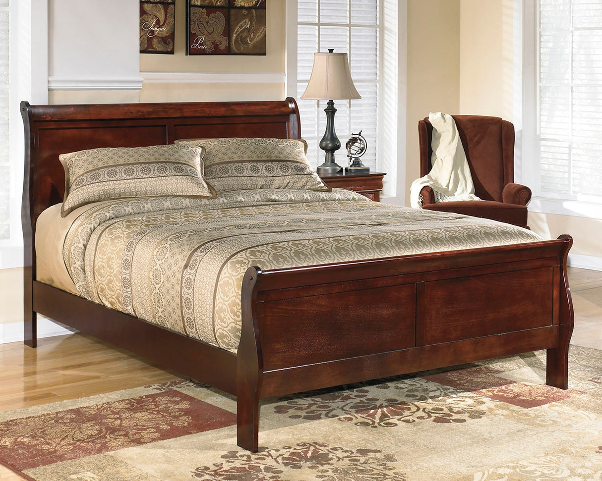 Nashville Furniture Outlets - Ashley Furniture - Alisdair Bedroom - California King Sleigh Bed / Reddish Brown - B376B9