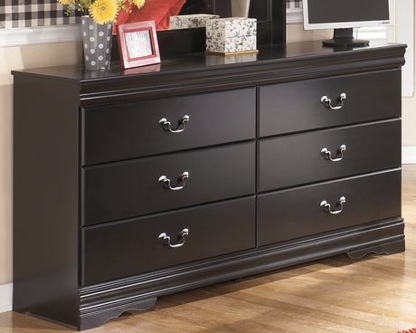 Nashville Furniture Outlets - Ashley Furniture - Huey Vineyard Bedroom - Five Drawer Chest / Black - B128-46