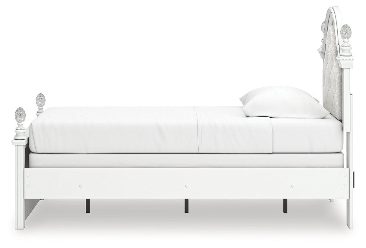 Kozlani Bedroom
