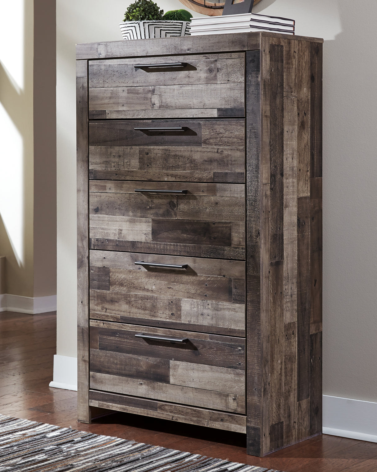 Nashville Furniture Outlets - Ashley Furniture - Derekson Bedroom - Five Drawer Chest / Multi Gray - B200-46