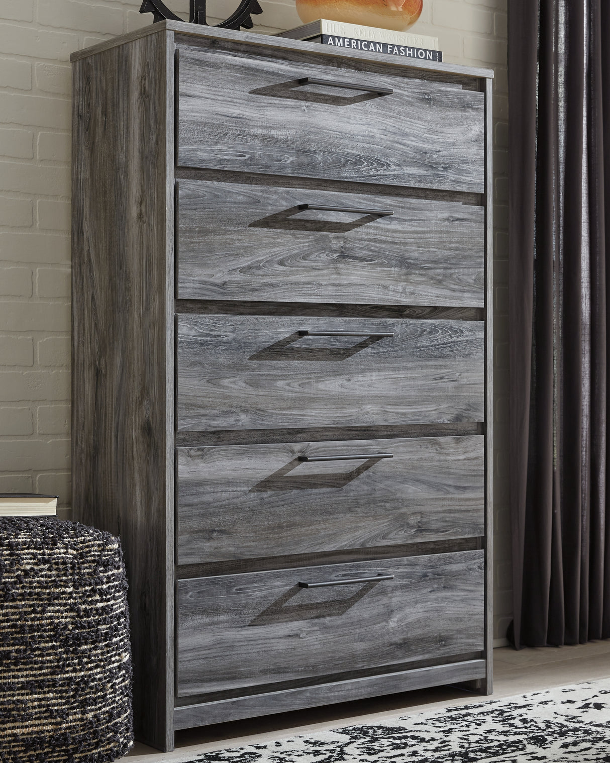 Nashville Furniture Outlets - Ashley Furniture - Baystorm Bedroom - Five Drawer Chest / Gray - B221-46