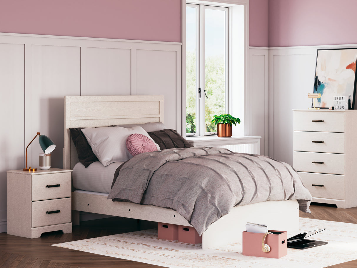 Nashville Furniture Outlets - Ashley Furniture - Stelsie Bedroom - Full Panel Bed / White - B2588B4
