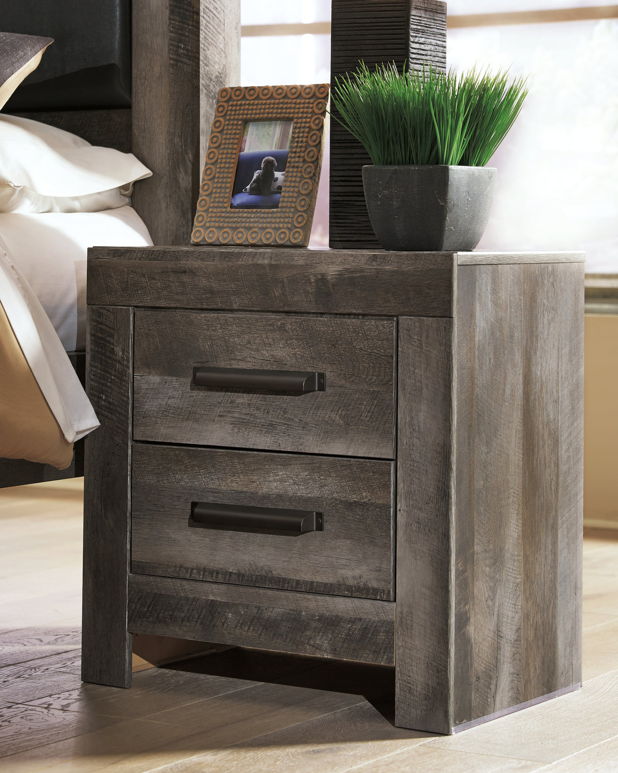 Nashville Furniture Outlets - Ashley Furniture - Wynnlow Bedroom - Two Drawer Night Stand / Gray - B440-92