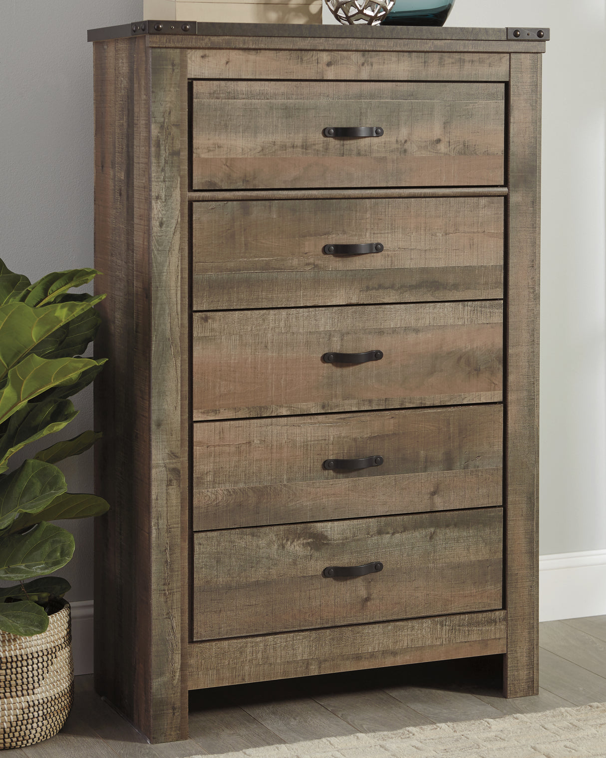 Nashville Furniture Outlets - Ashley Furniture - Trinell Bedroom - Five Drawer Chest / Brown - B446-46