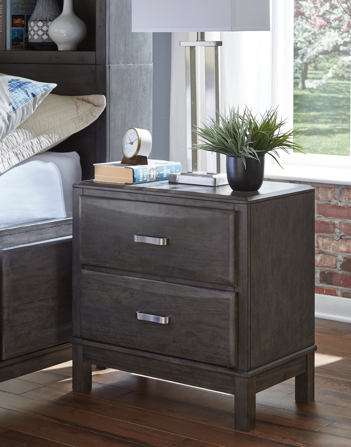 Nashville Furniture Outlets - Ashley Furniture - Caitbrook Bedroom - Dresser / Gray - B476-31