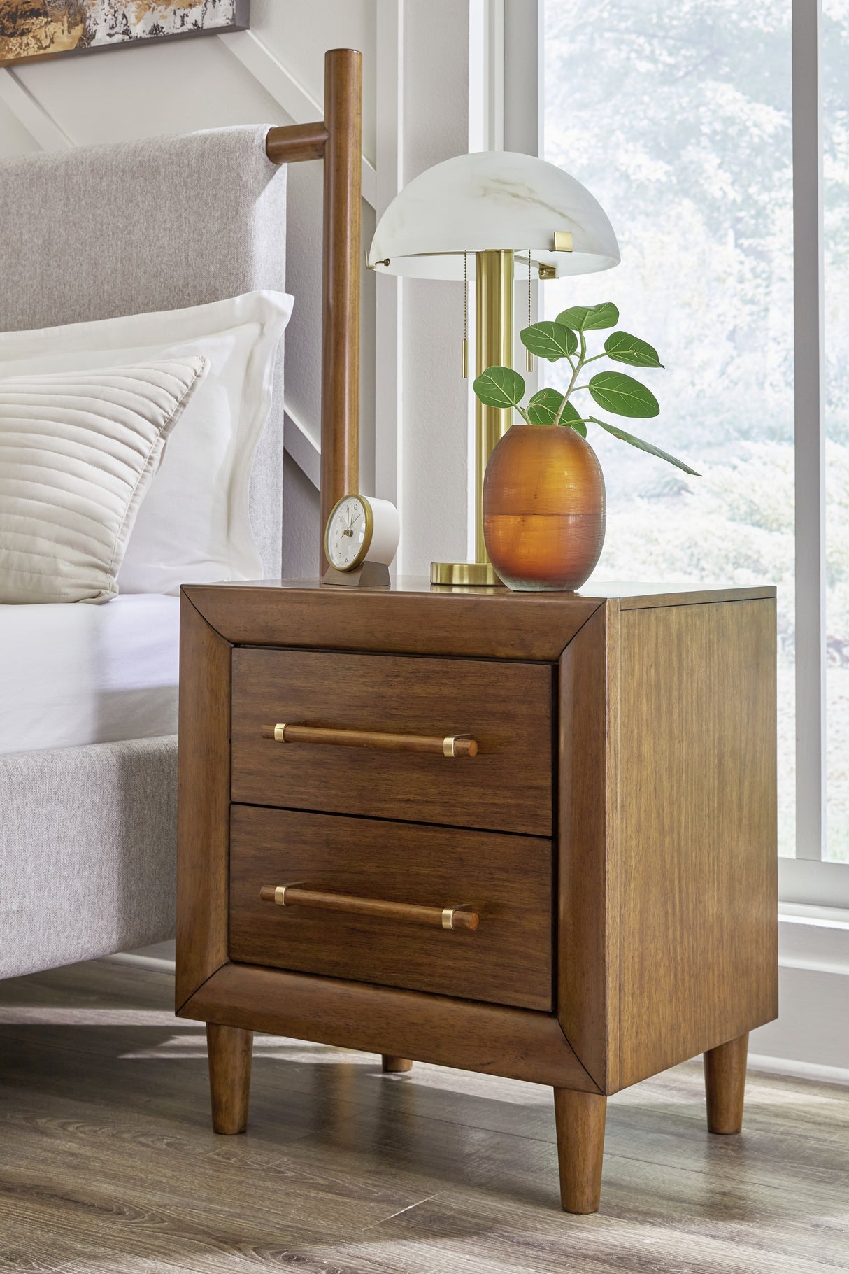 Nashville Furniture Outlets - Ashley Furniture - Lyncott Bedroom - Two Drawer Night Stand / Brown - B615-92