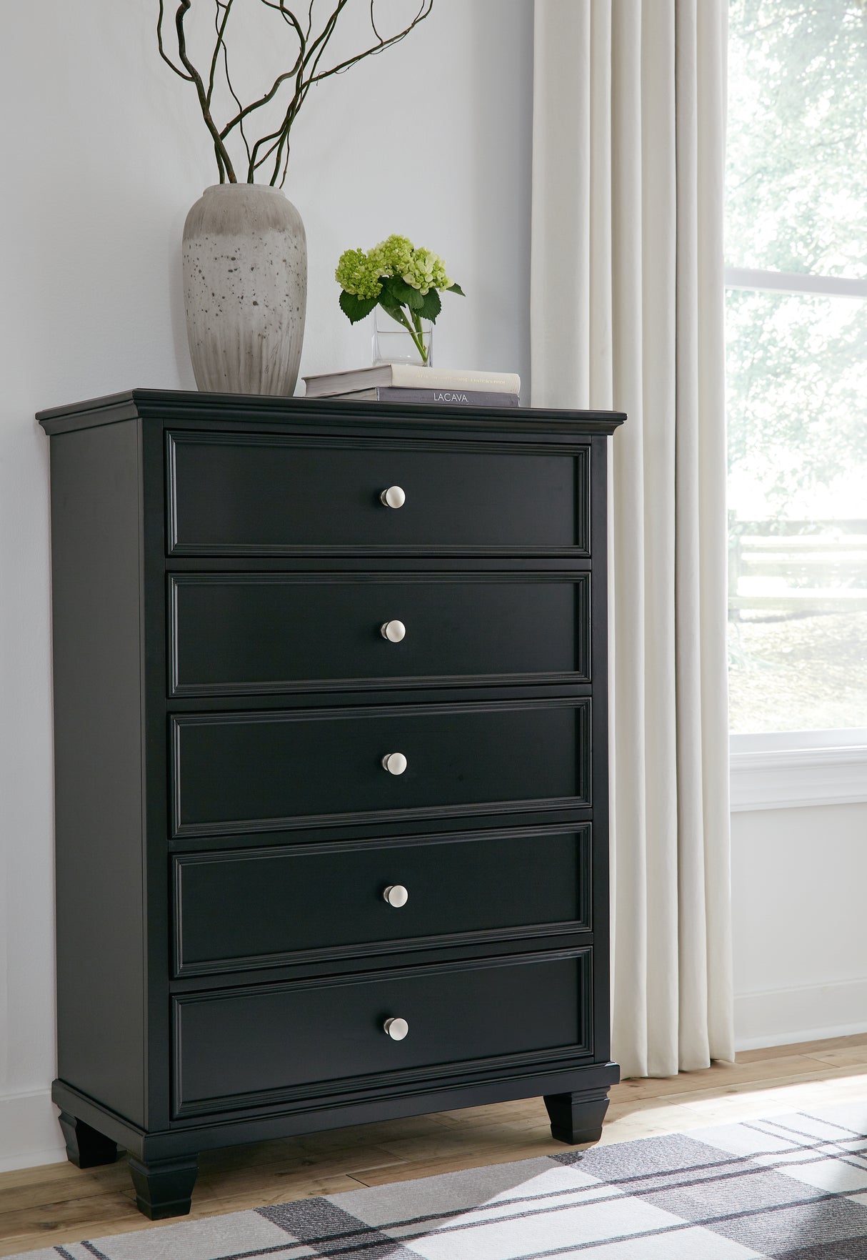 Nashville Furniture Outlets - Ashley Furniture - Lanolee Bedroom - Five Drawer Chest / Black - B687-46