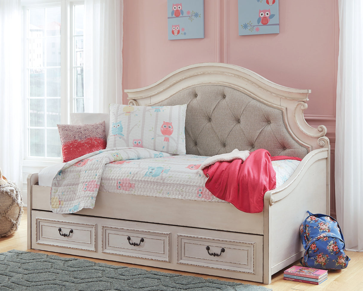 Nashville Furniture Outlets - Ashley Furniture - Realyn Bedroom - Twin Day Bed with 1 Large Storage Drawer / Chipped White - B743B15