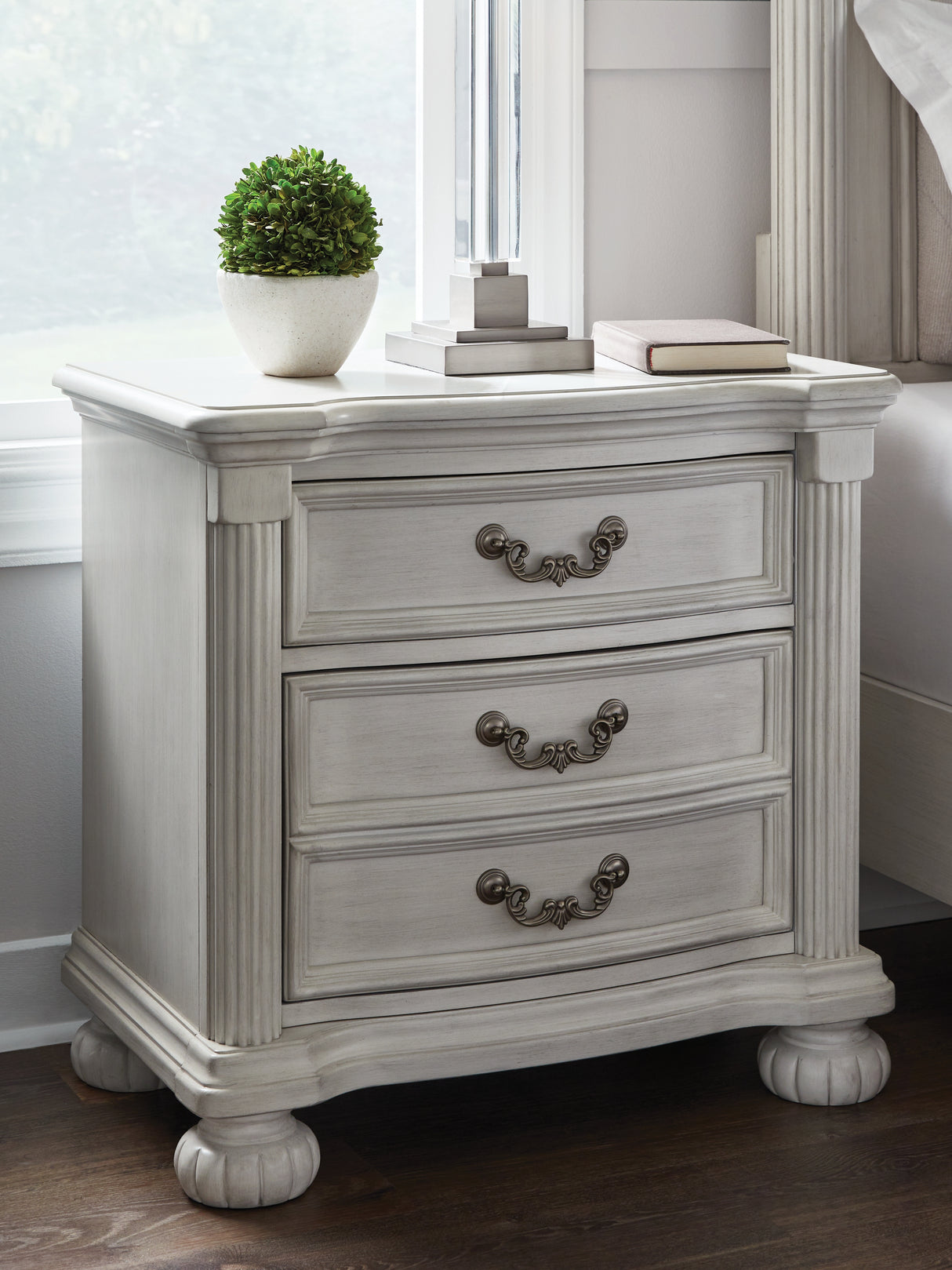 Nashville Furniture Outlets - Ashley Furniture - Montelaine Bedroom - Three Drawer Night Stand / Antique White - B795-93