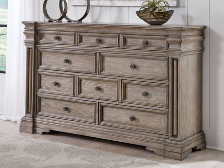Nashville Furniture Outlets - Ashley Furniture - Blairhurst Bedroom - Dresser and Mirror / Light Grayish Brown - B916B1
