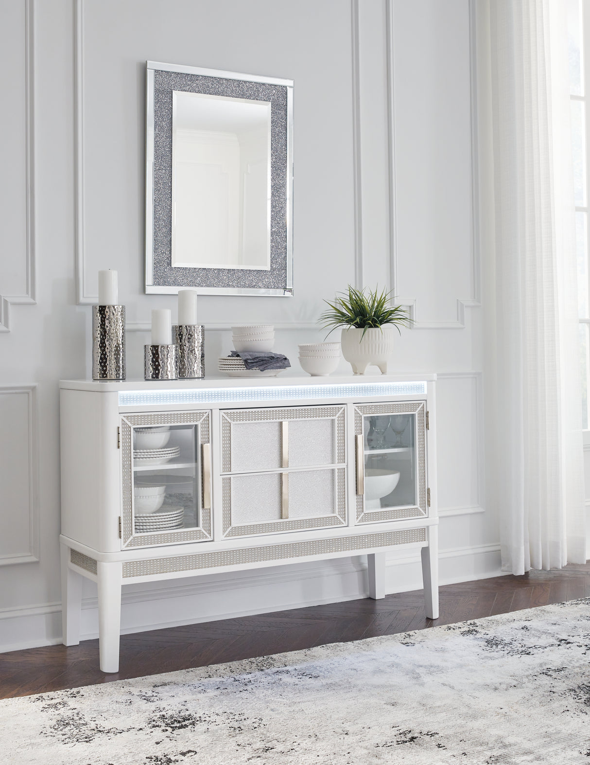 Nashville Furniture Outlets - Ashley Furniture - Chalanna Dining Room - Dining Room Server / White - D822-60