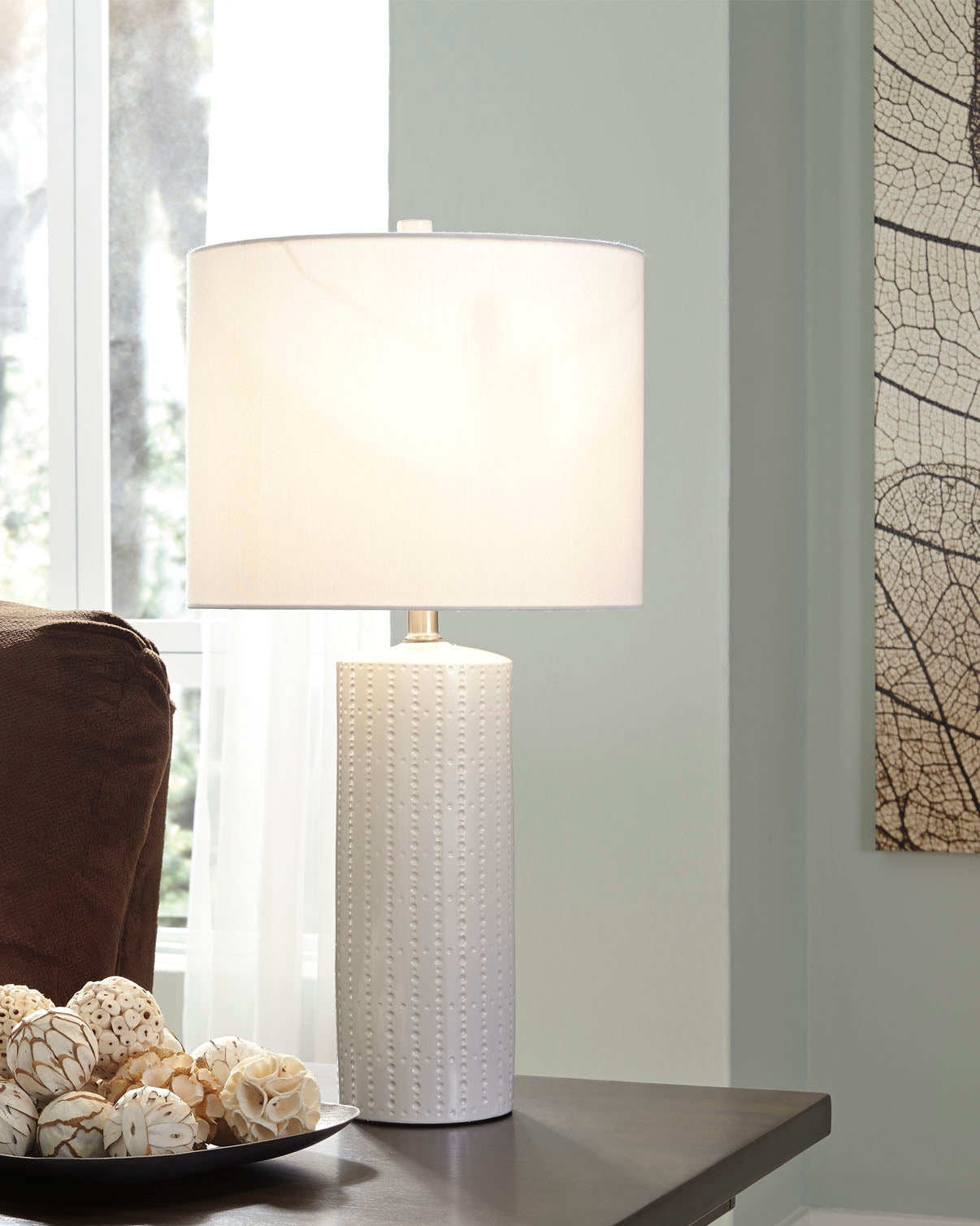 Nashville Furniture Outlets - Ashley Furniture - Steuben Lighting - Ceramic Table Lamp (Set of 2) / White - L177904