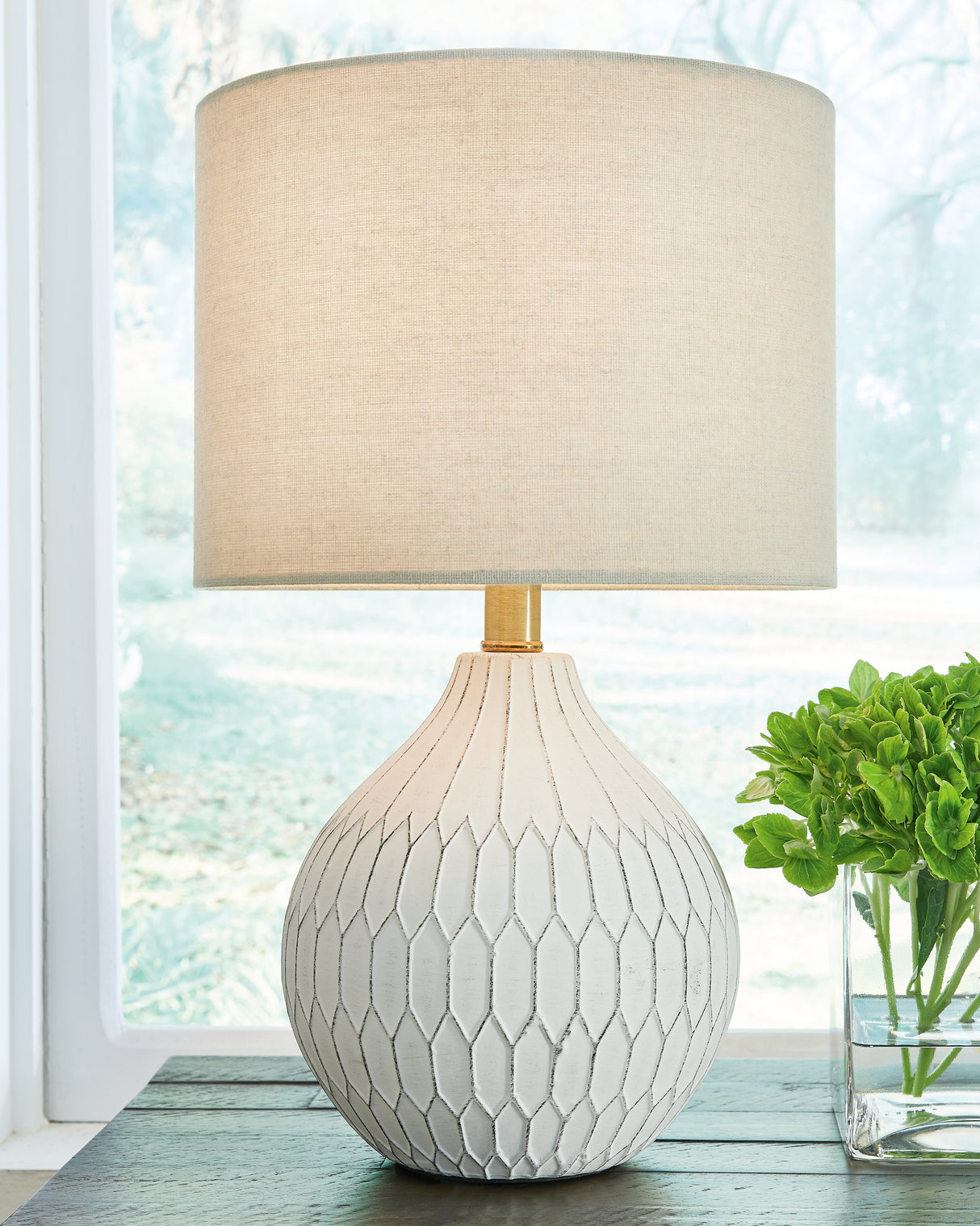 Nashville Furniture Outlets - Ashley Furniture - Wardmont Lighting - Table Lamp (Set of 2) / White - L180094X2