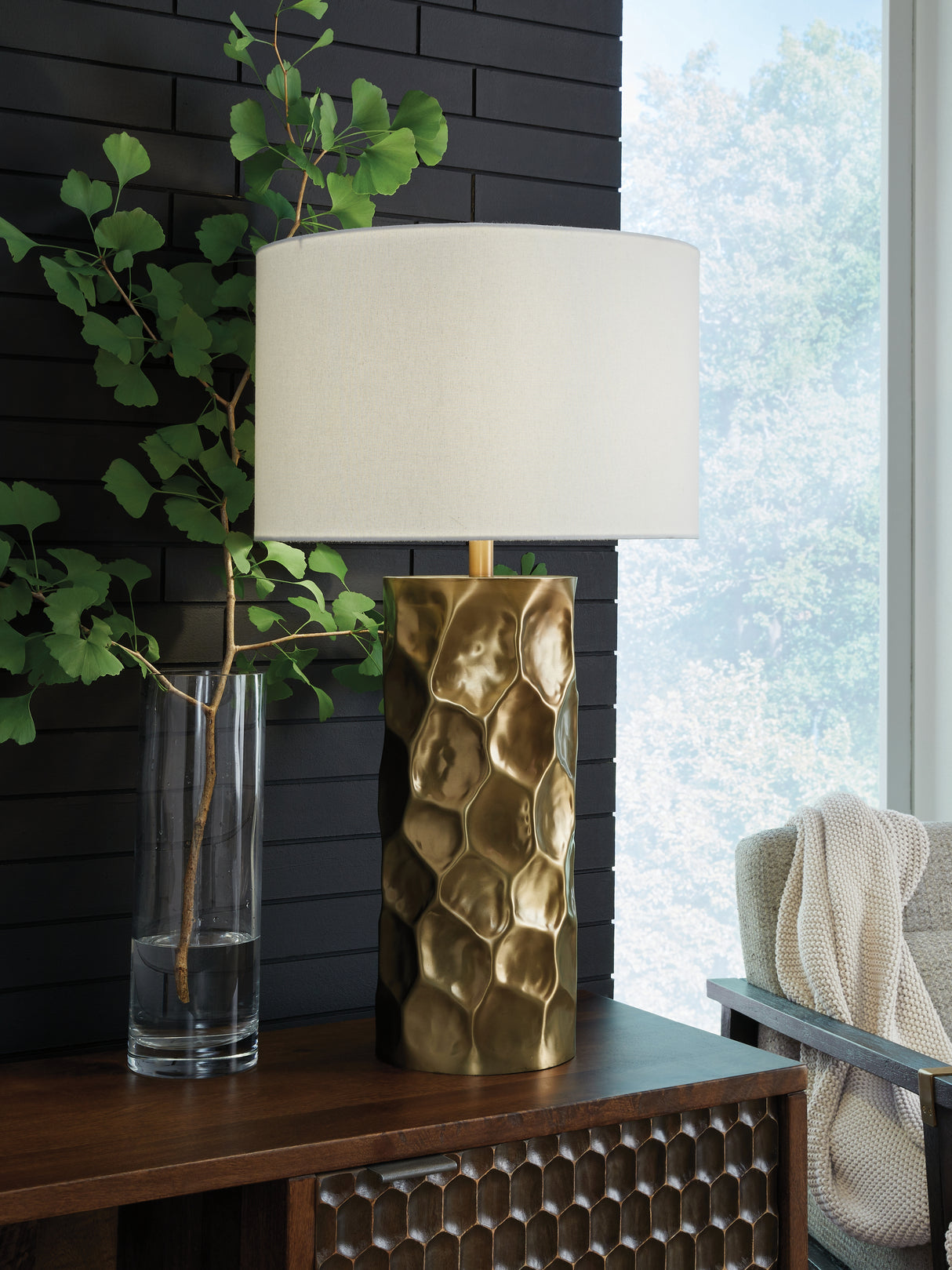 Nashville Furniture Outlets - Ashley Furniture - Marshawn Lighting - Metal Table Lamp (1/CN) / Gold Finish - L207524