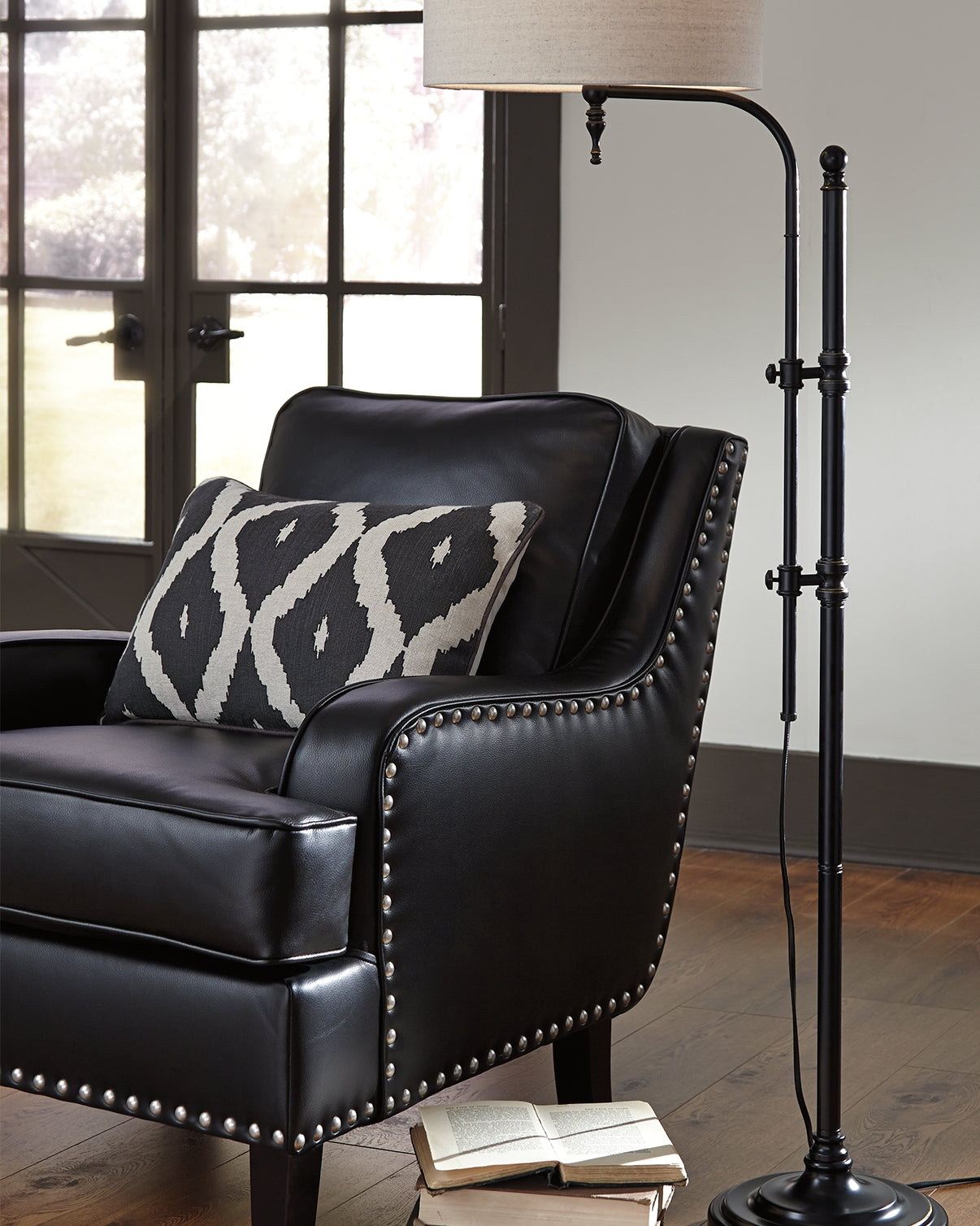 Nashville Furniture Outlets - Ashley Furniture - Anemoon Lighting - Metal Floor Lamp (1/CN) / Black - L734251
