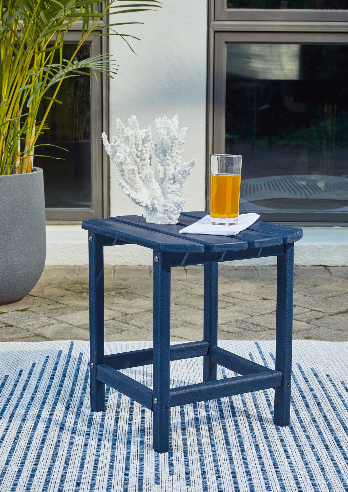 Nashville Furniture Outlets - Ashley Furniture - Sundown Treasure Outdoor - End Table / Blue - P009-703