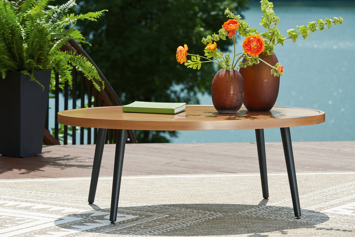 Nashville Furniture Outlets - Ashley Furniture - Horizon Hall Outdoor - Cocktail Table / Two-tone Brown - P572-701