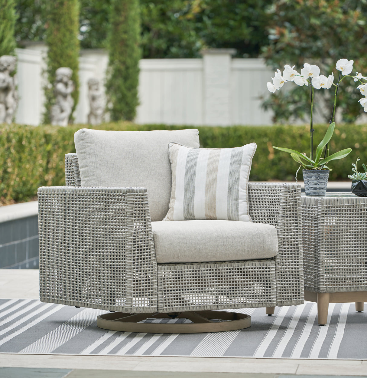 Nashville Furniture Outlets - Ashley Furniture - Seton Creek Outdoor - Swivel Lounge w/ Cushion / Gray - P798-821