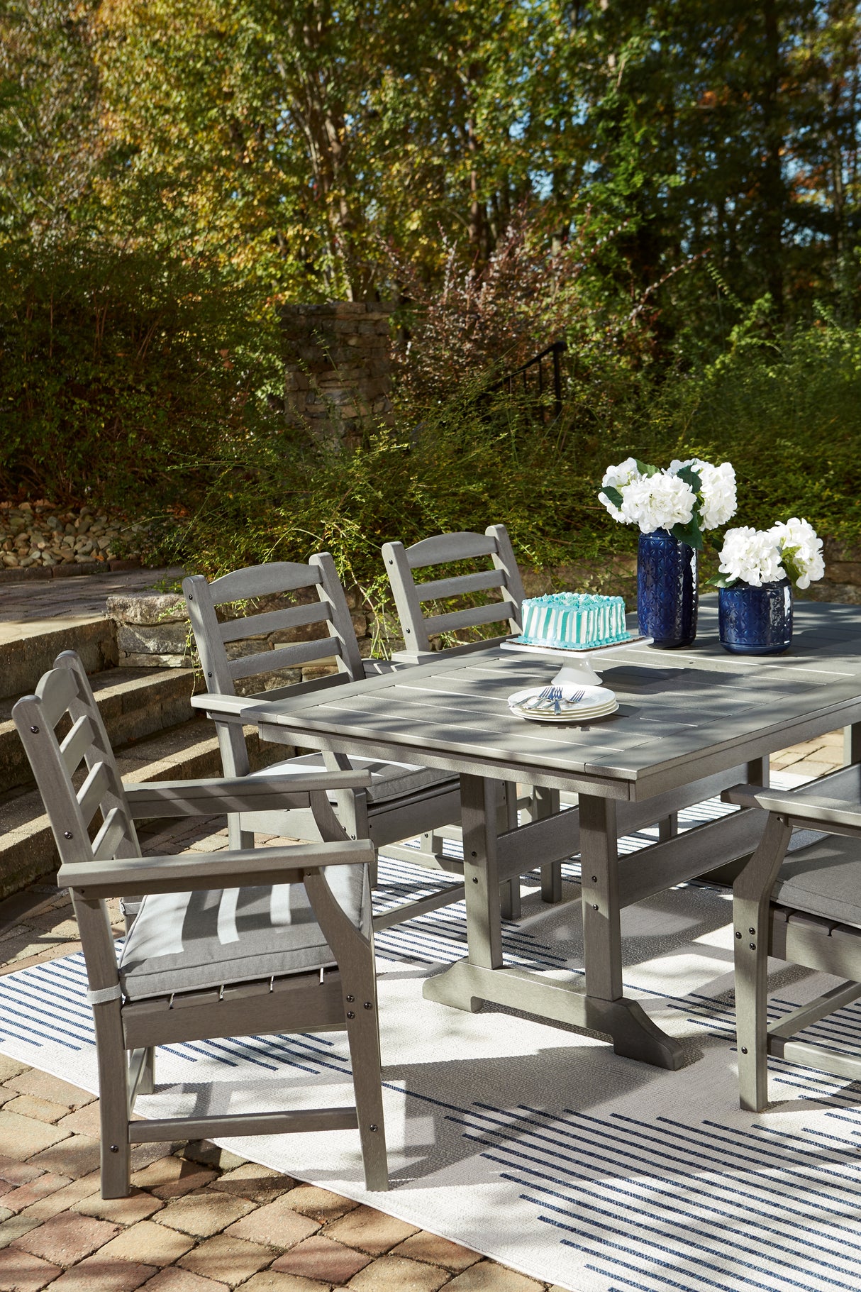Nashville Furniture Outlets - Ashley Furniture - Visola Outdoor - RECT Dining Table w/UMB OPT / Gray - P802-625