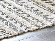 Nashville Furniture Outlets - Ashley Furniture - Karalee Rug - 5' x 7' Rug / Ivory/Brown - R404442