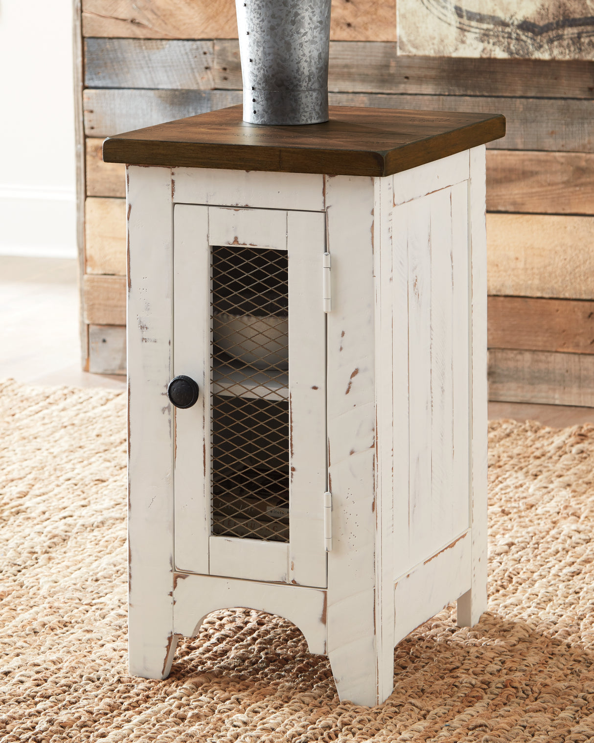 Nashville Furniture Outlets - Ashley Furniture - Wystfield Chairside End Table - Chair Side End Table / White/Brown - T459-7