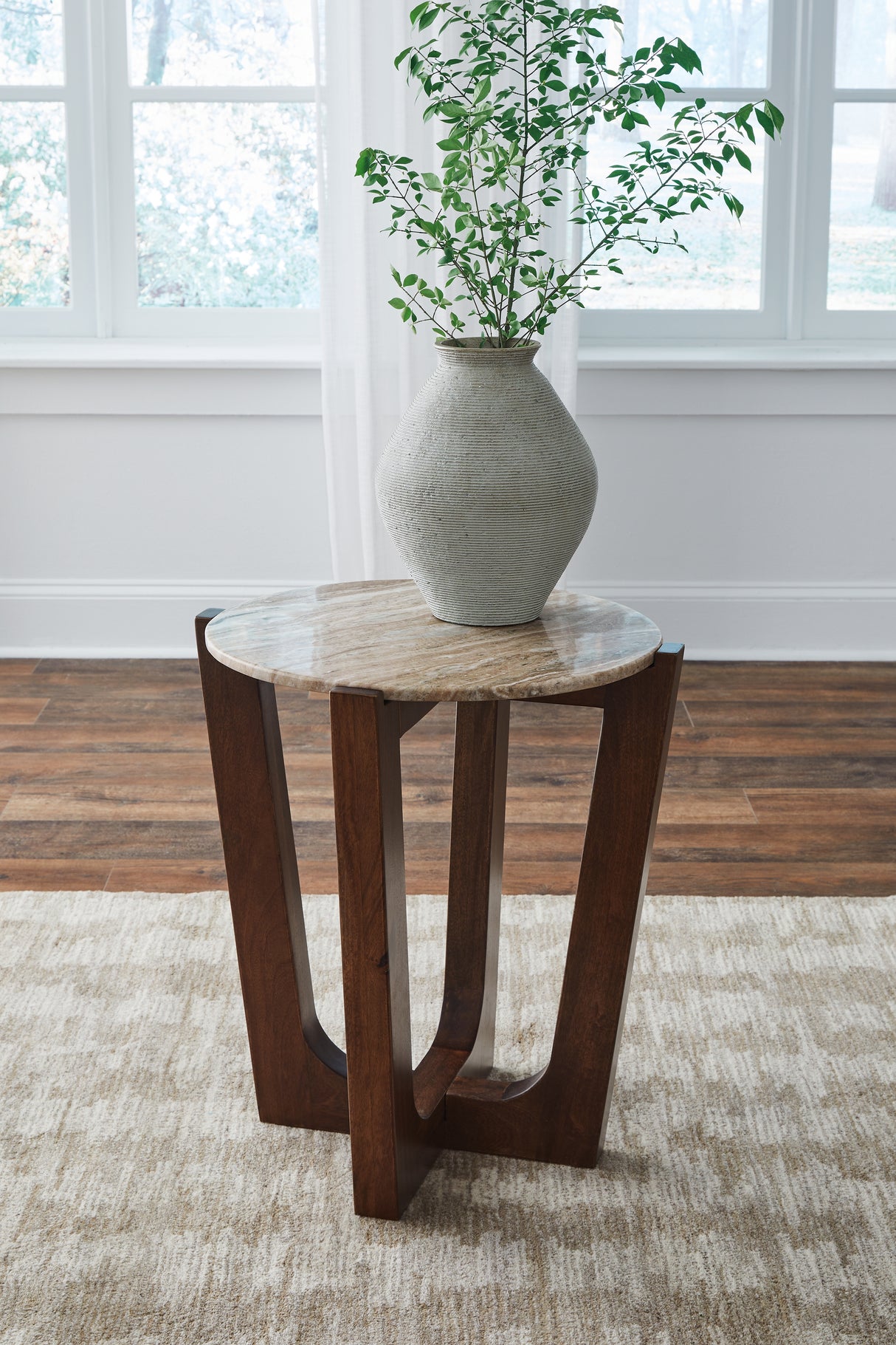 Nashville Furniture Outlets - Ashley Furniture - Tanidore End Table - Round End Table / Warm Brown - T667-6