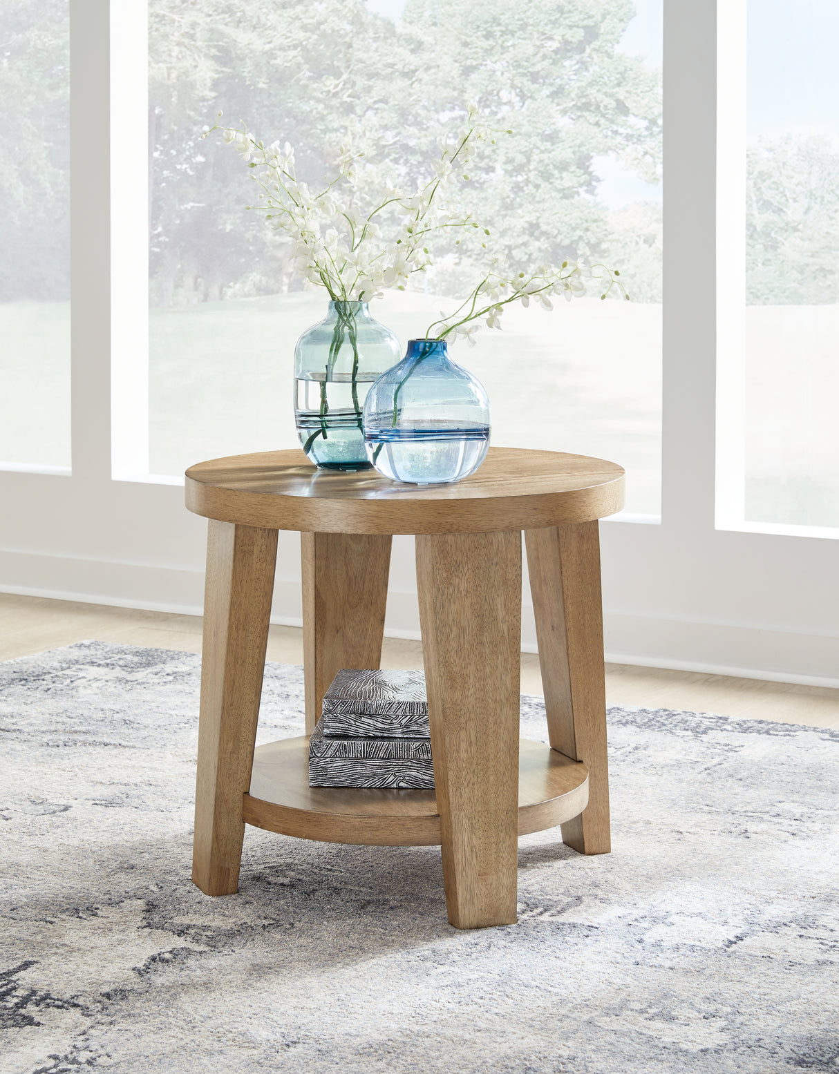 Nashville Furniture Outlets - Ashley Furniture - Kristiland End Table - Round End Table / Light Brown - T674-6