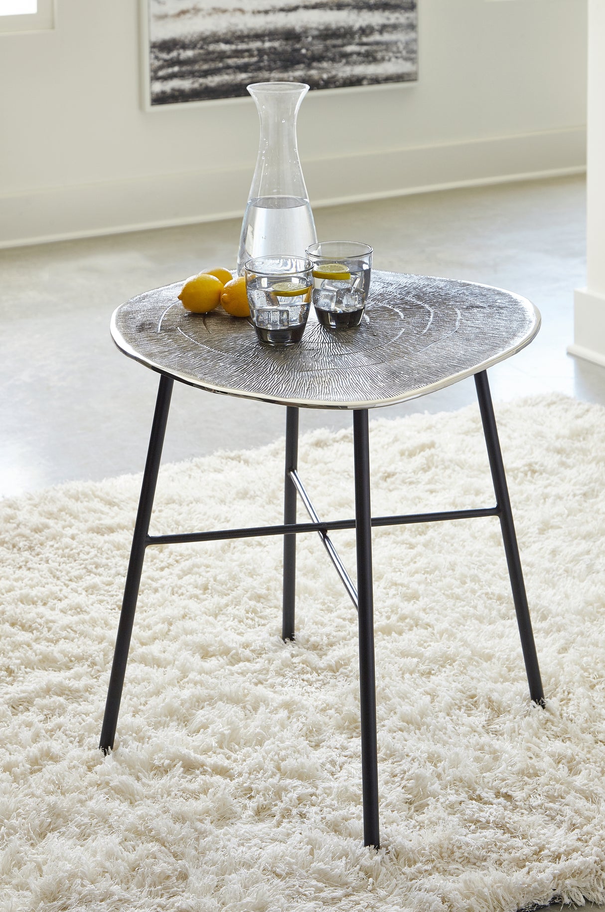 Nashville Furniture Outlets - Ashley Furniture - Laverford End Table - Round End Table / Chrome/Black - T836-6