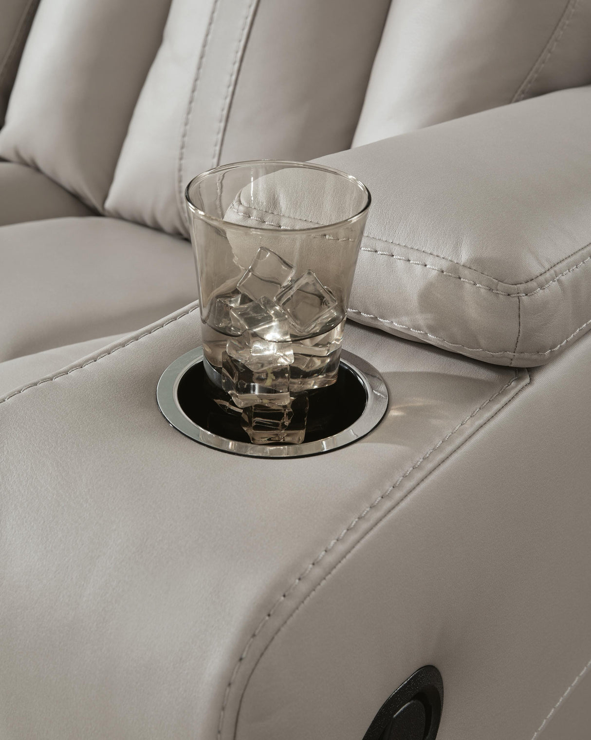 Elevate Edges Living Room