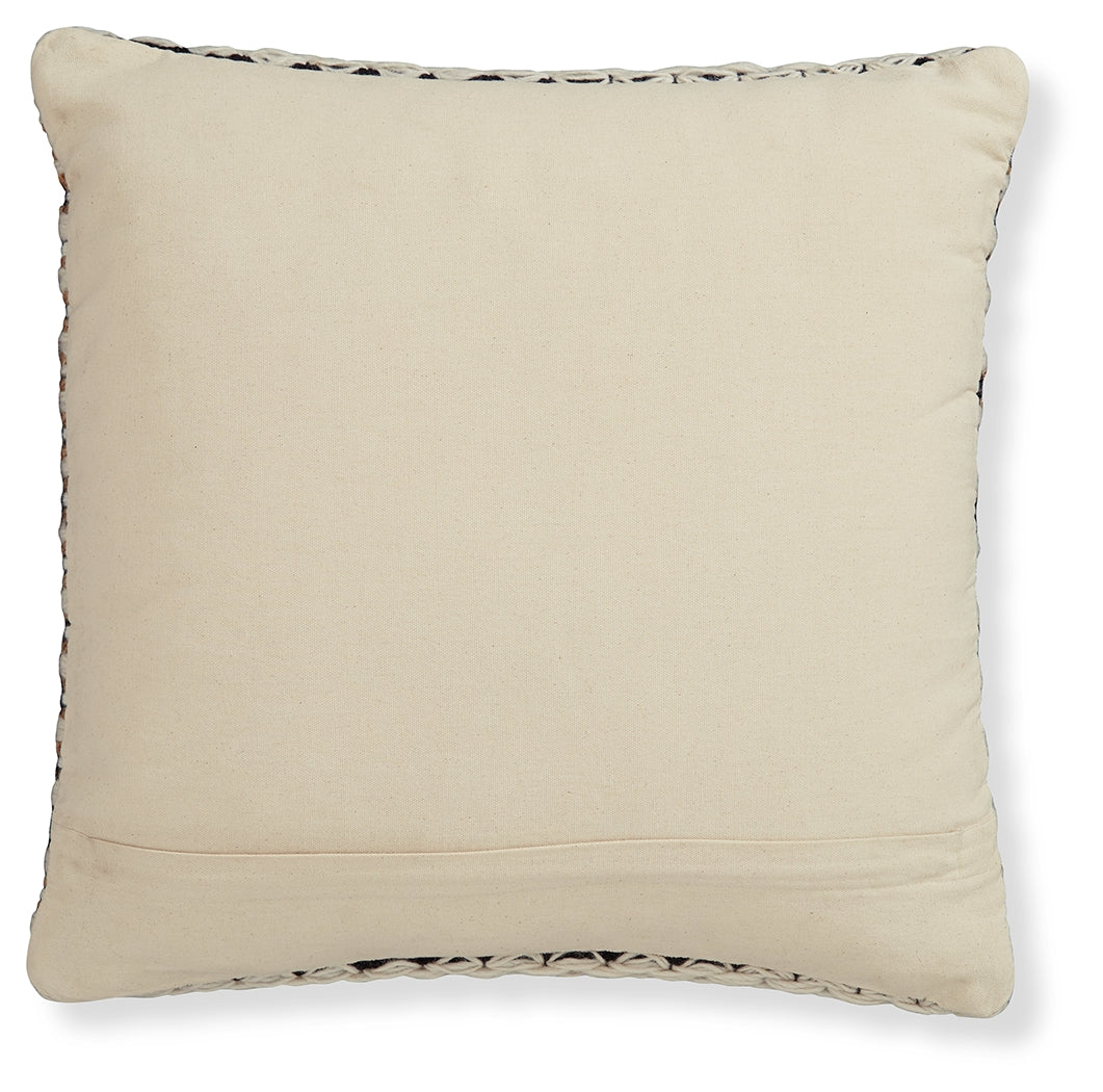 Nealington Pillows