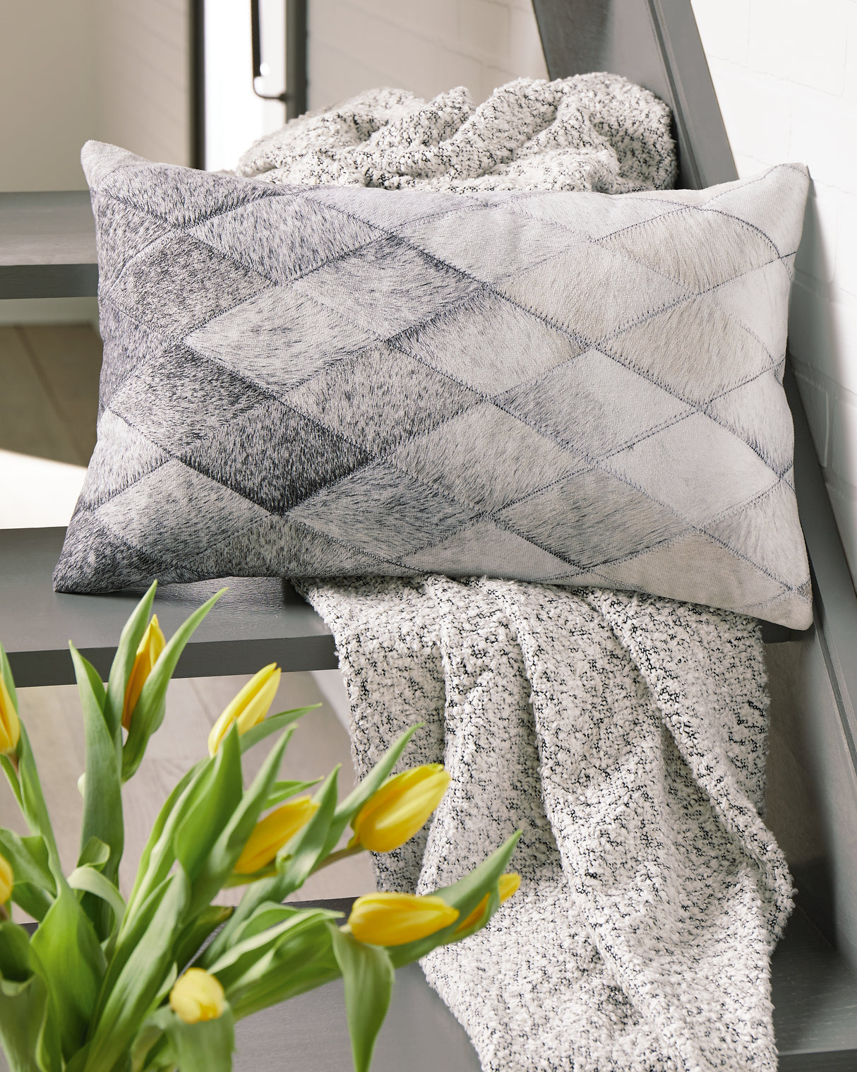 Nashville Furniture Outlets - Ashley Furniture - Pacrich Pillows - Pillow (4/CS) / Gray/Brown - A1000930