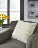 Nashville Furniture Outlets - Ashley Furniture - Rowcher Pillows - Pillow (4/CS) / Gray/White - A1001004