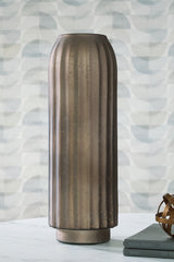 Nashville Furniture Outlets - Ashley Furniture - Briarcott Vase - Vase / Brown - A2000705