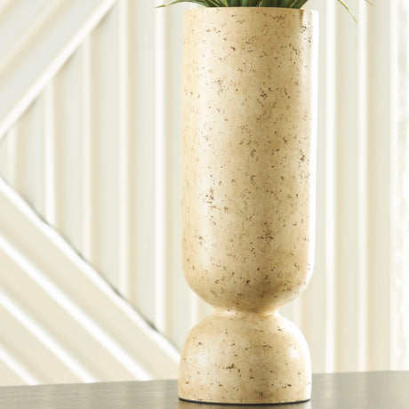 Nashville Furniture Outlets - Ashley Furniture - Bryons Vase - Vase - A2000917
