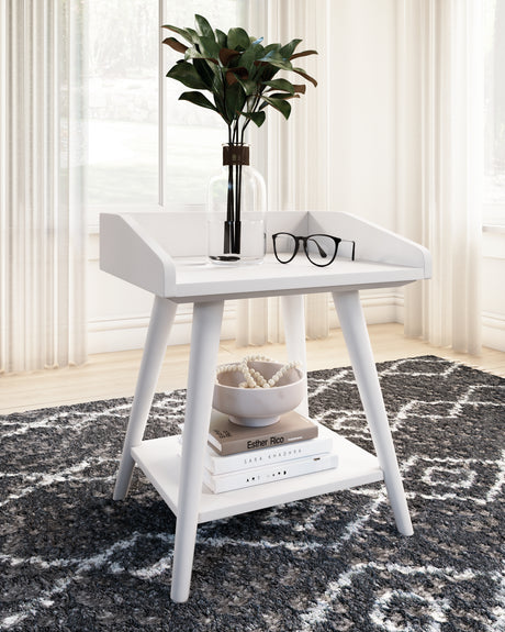 Nashville Furniture Outlets - Ashley Furniture - Blariden Accent Table - Accent Table / White - A4000367