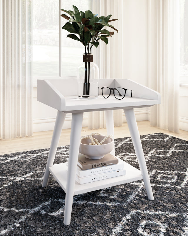Nashville Furniture Outlets - Ashley Furniture - Blariden Accent Table - Accent Table / White - A4000367