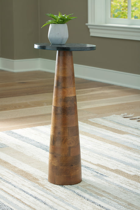 Nashville Furniture Outlets - Ashley Furniture - Quinndon Accent Table - Accent Table / Brown/Black - A4000633