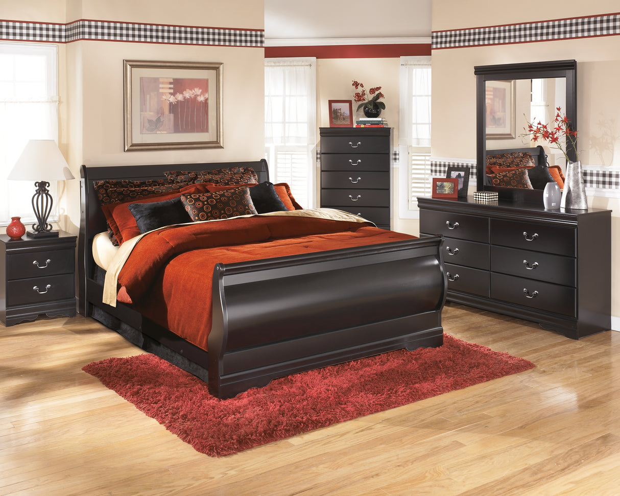 Nashville Furniture Outlets - Ashley Furniture - Huey Vineyard Bedroom - Queen Sleigh Bed / Black - B128B4