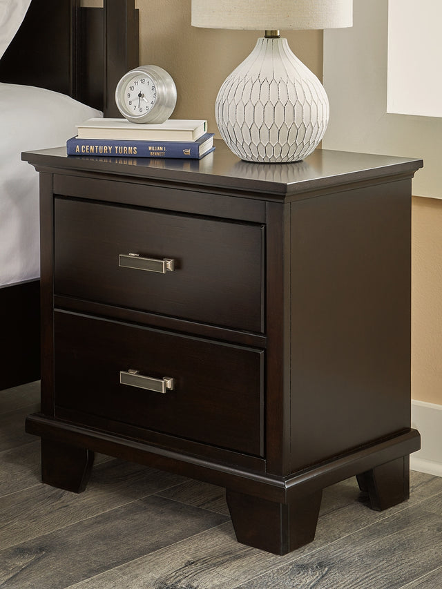 Nashville Furniture Outlets - Ashley Furniture - Covetown Bedroom - Dresser and Mirror / Dark Brown - B441B1
