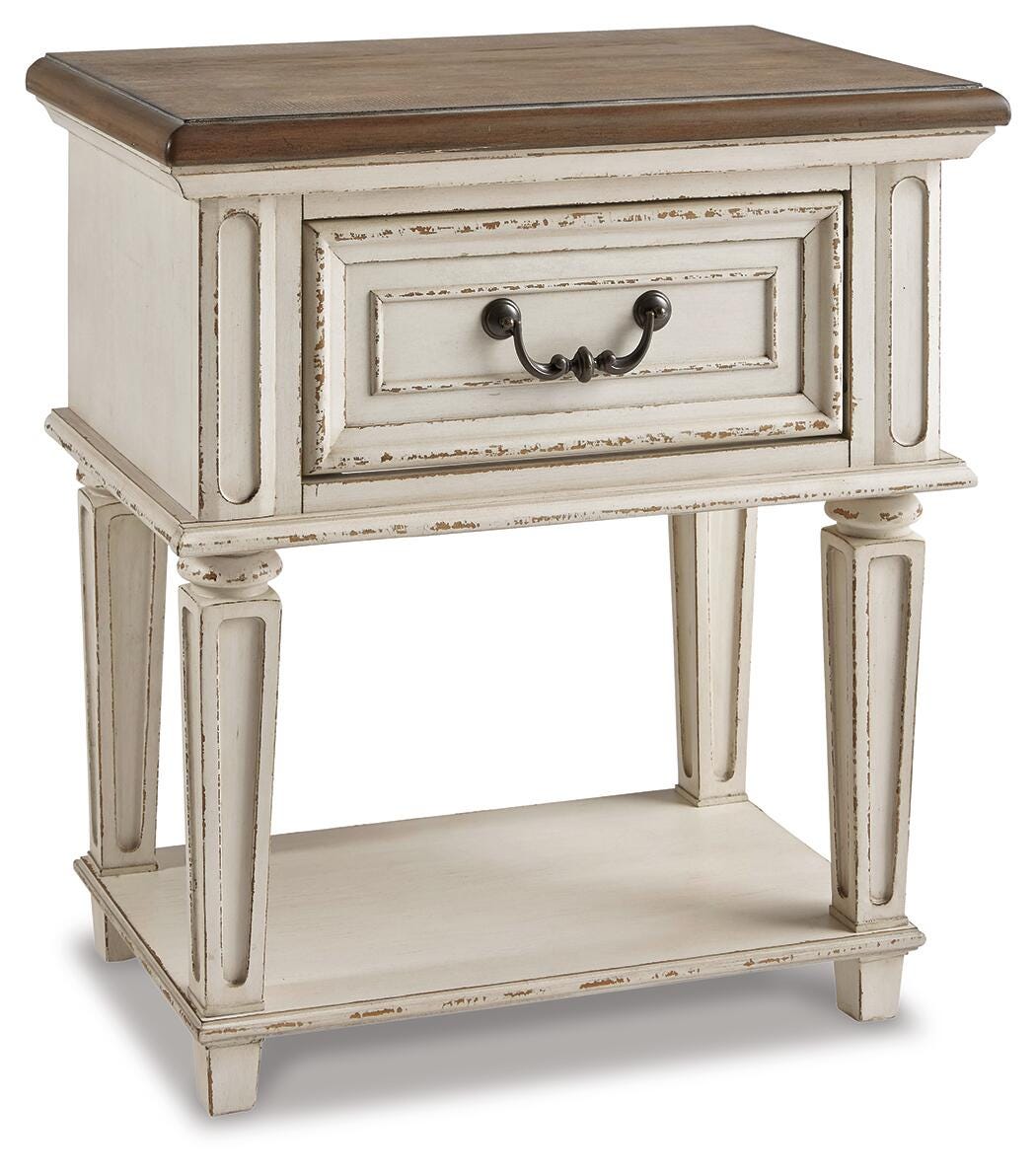 Realyn King Panel Bed, Dresser, Mirror and Nightstand